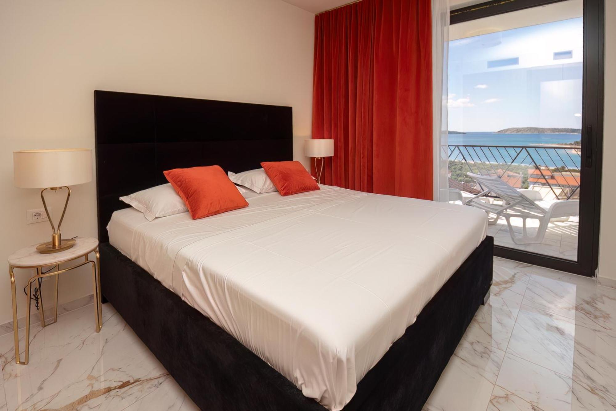 Mediterana Art Deco Resort (Adults Only) Шибеник Экстерьер фото