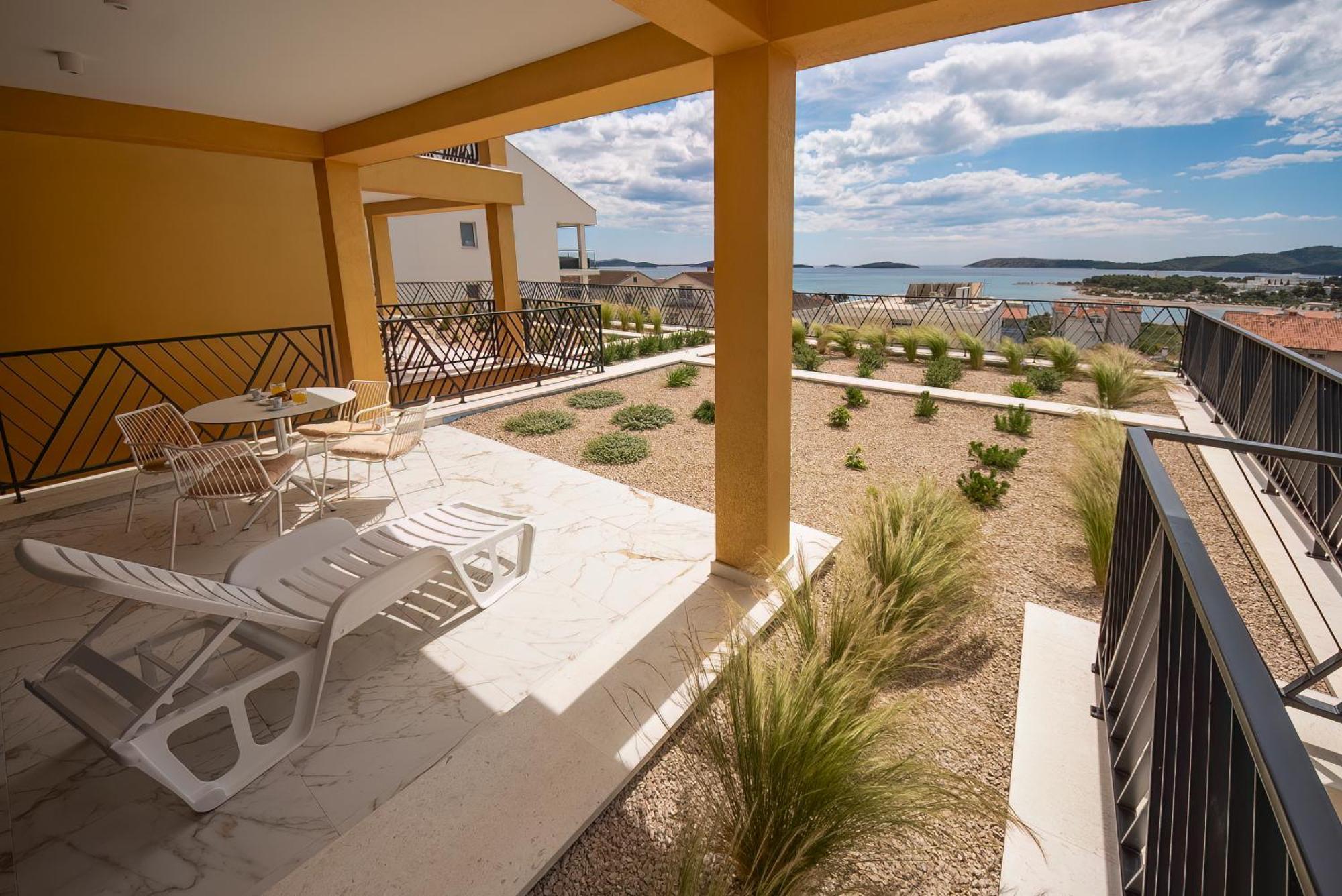Mediterana Art Deco Resort (Adults Only) Шибеник Экстерьер фото