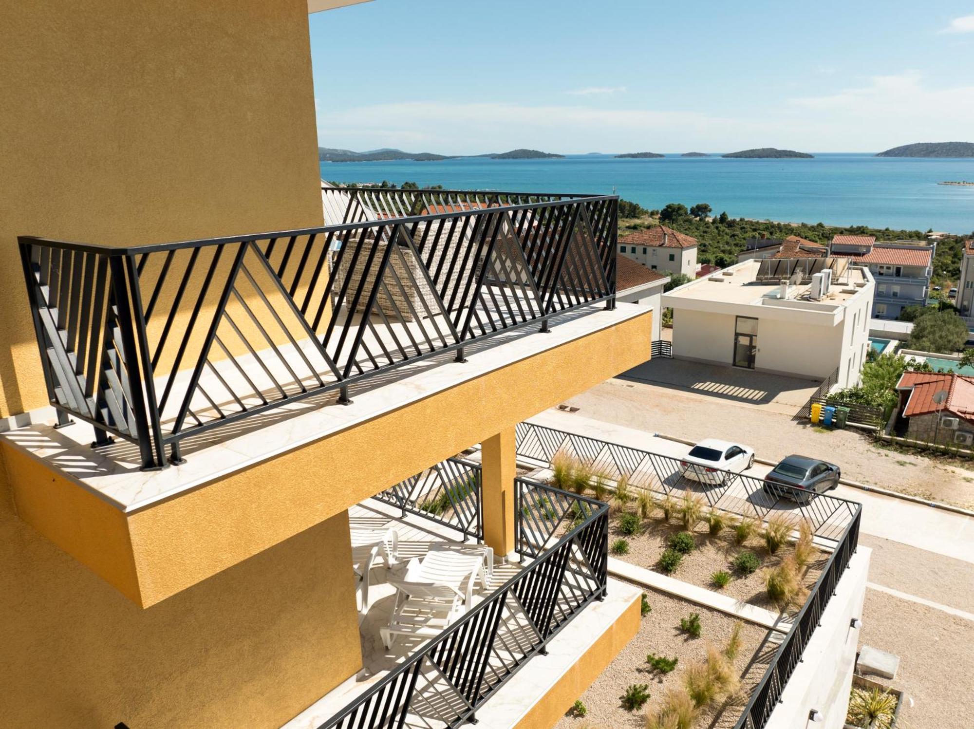 Mediterana Art Deco Resort (Adults Only) Шибеник Экстерьер фото